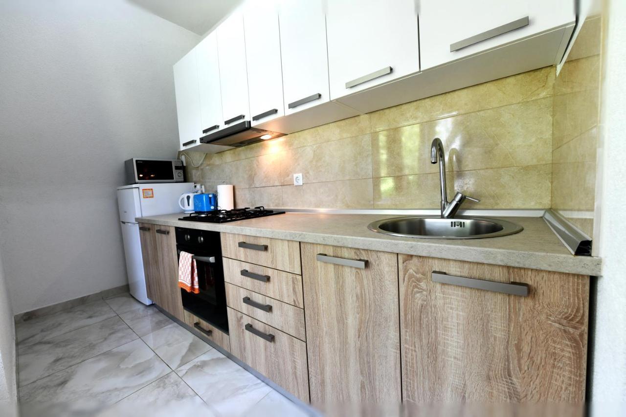 Apartman Petra พลิตวิชกา เยเซรา ภายนอก รูปภาพ
