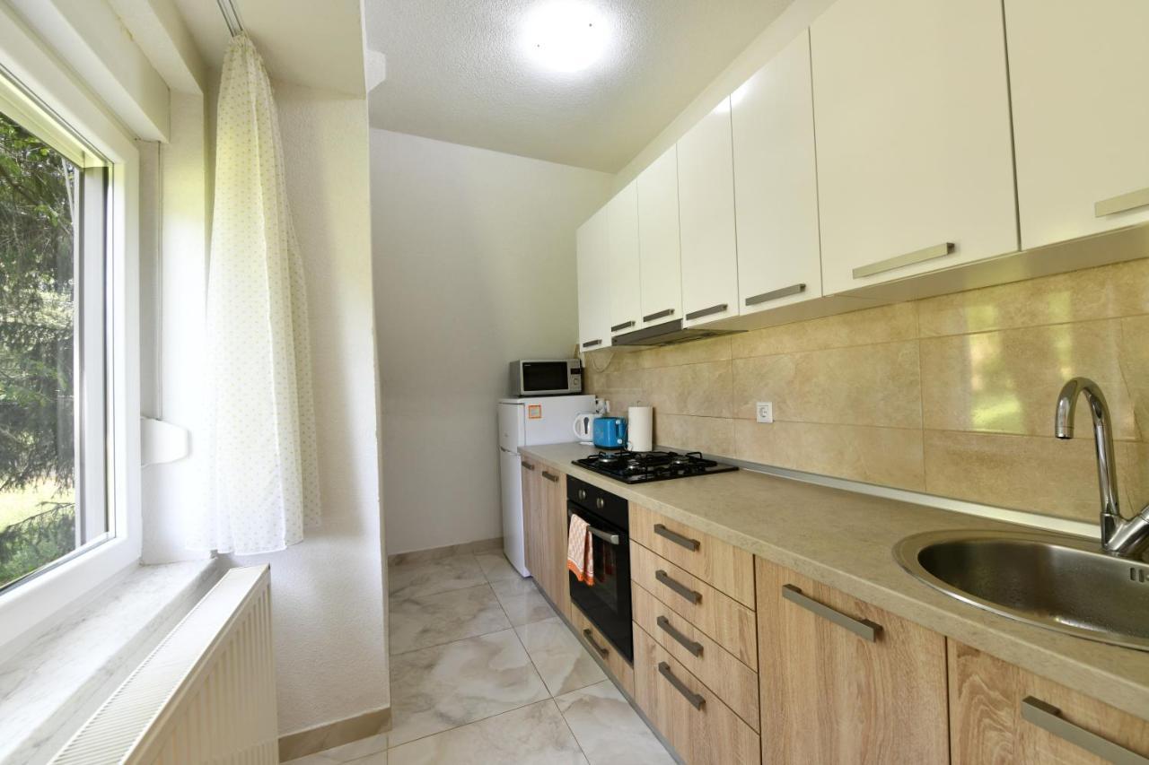 Apartman Petra พลิตวิชกา เยเซรา ภายนอก รูปภาพ